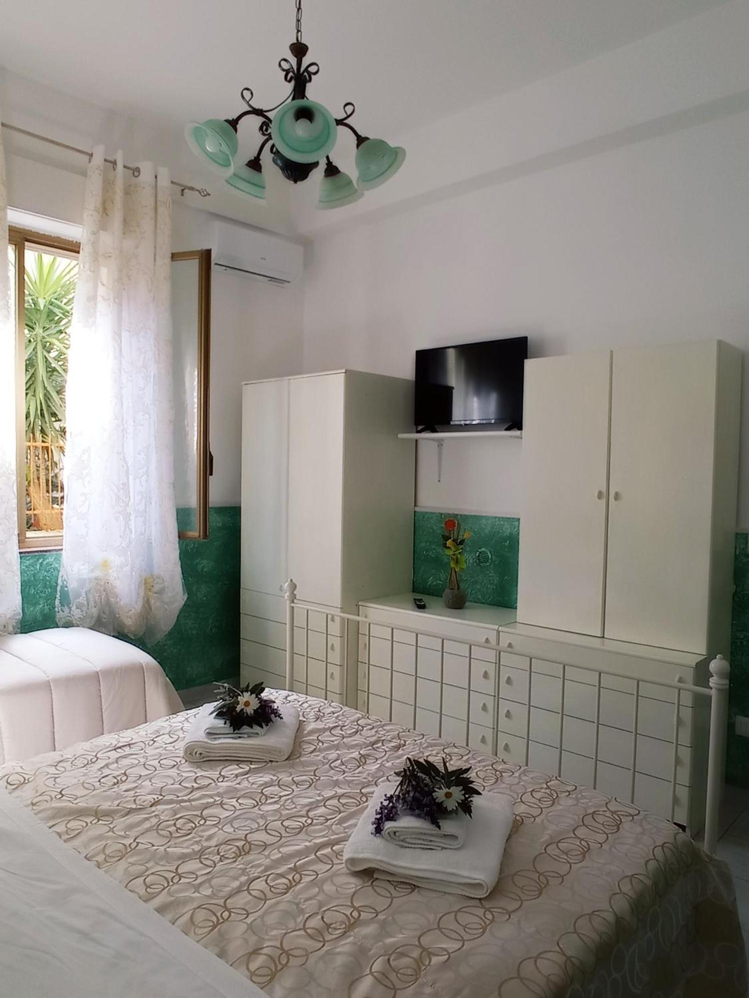 Mary Home - Casa Vacanza ตาออร์มินา ห้อง รูปภาพ